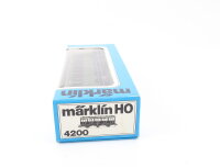 Märklin H0 4200 Personenwagen Umbauwagen 024 674 Hmb 1.Kl. grün / NEM