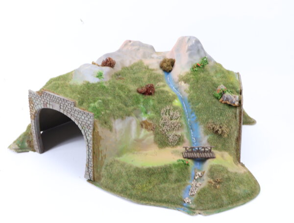 Noch H0 Landschaftsbau großer Tunnel Ecktunnel mit Wasserlauf 2-gleisig