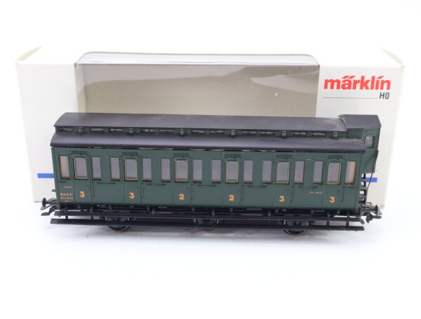 Märklin H0 4205 Personenwagen Abteilwagen mit Brhs. 2./3. Klasse 10074 SNCF /NEM