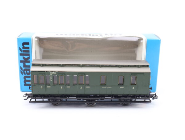 Märklin H0 4203 Personenwagen Abteilwagen 2.Kl. 99 397 Hmb B3tr grün /  NEM