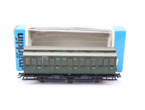 Märklin H0 4200 Personenwagen 024 674 Hmb 1.Klasse grün / NEM