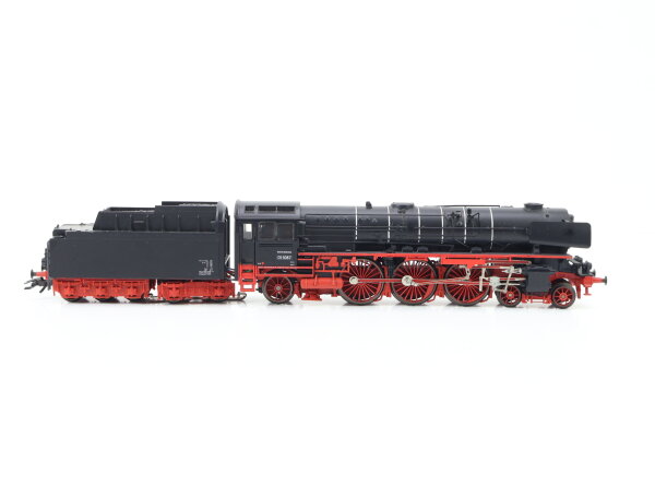 Märklin H0 33102 Dampflok Schlepptenderlok BR 01 1087 DB / Delta Digital NEM