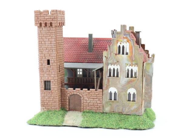 Faller N 29201 Gebäude Burg Schloß mit Innenhof / Licht